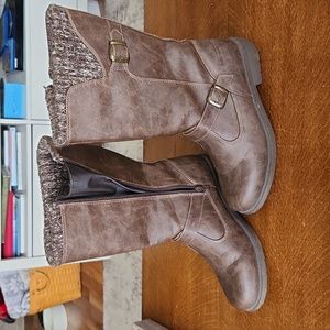 Sz 8 Weatherproof Women's Wintee Boots